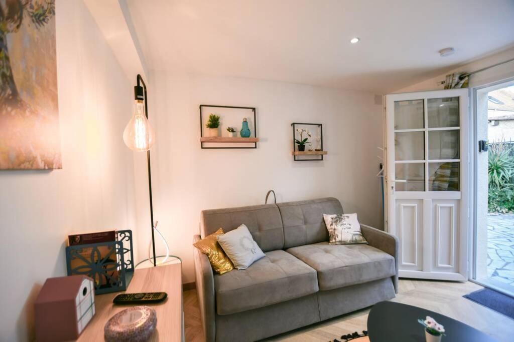 Instant Fleury, Studio Cosy Avec Jardin Secret Barbizon Luaran gambar