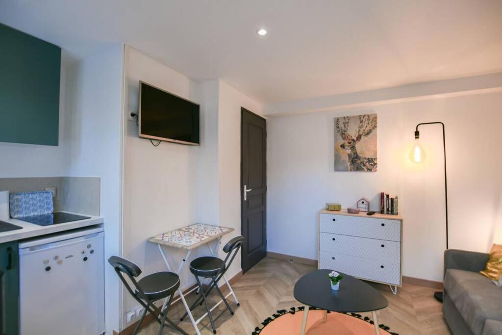 Instant Fleury, Studio Cosy Avec Jardin Secret Barbizon Luaran gambar